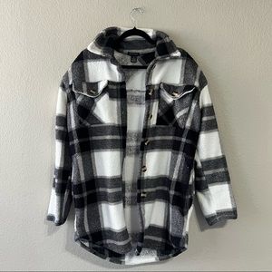 Plaid Teddy Coat | Black Oversized Winter Outerwear | Size M